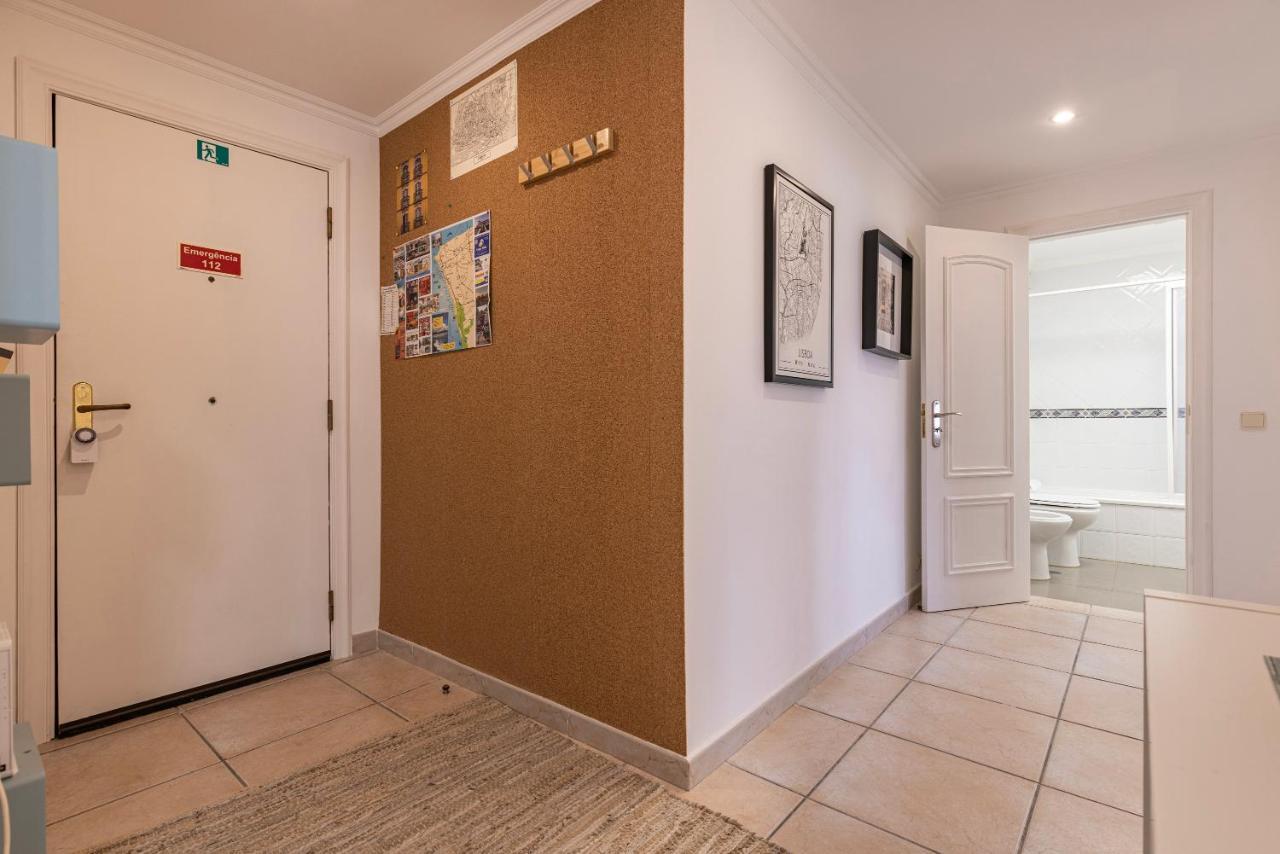 Sunny 2 Bdr Apartment By Lovelystay Charneca  Dış mekan fotoğraf